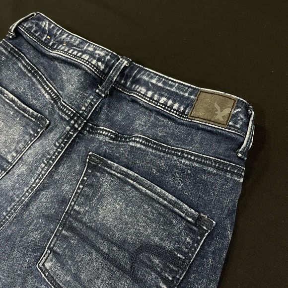 American Eagle 🦅 Super Stretch High Rise Shorts - Picture 2 of 6